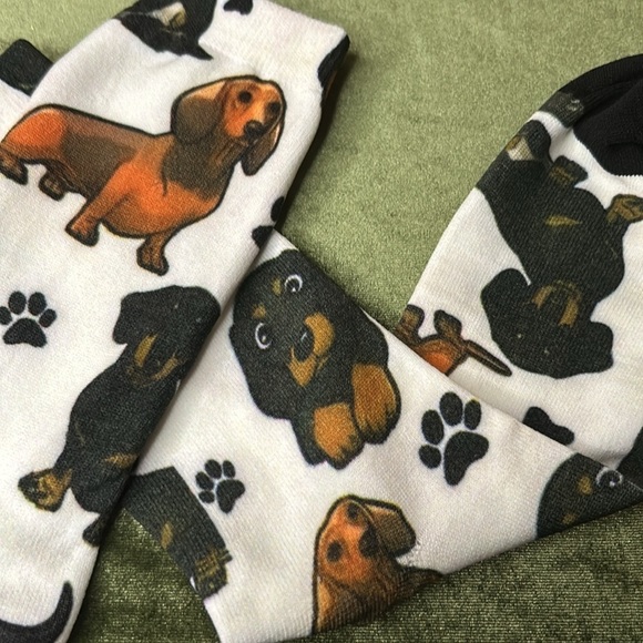 Dachshund Doxie Weiner Sausage Dog Novelty Crew Tube Socks Unisex Men’s Women's - Picture 12 of 15